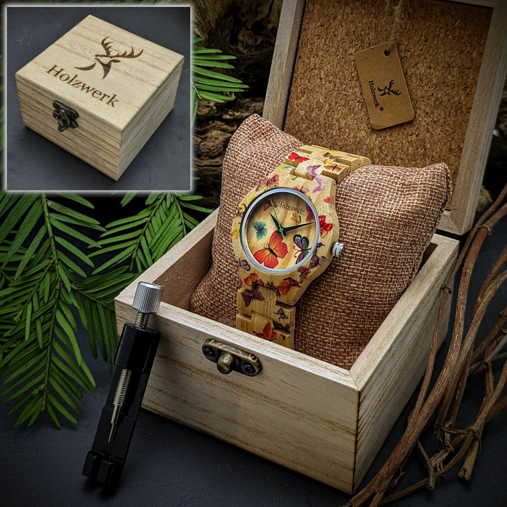 Holzwerk MARIPOSA Holzuhr mit beigem Ziffernblatt und Armband mit Schmetterlingsmuster in Holzwerk Uhrenbox mit Armbandkürzer