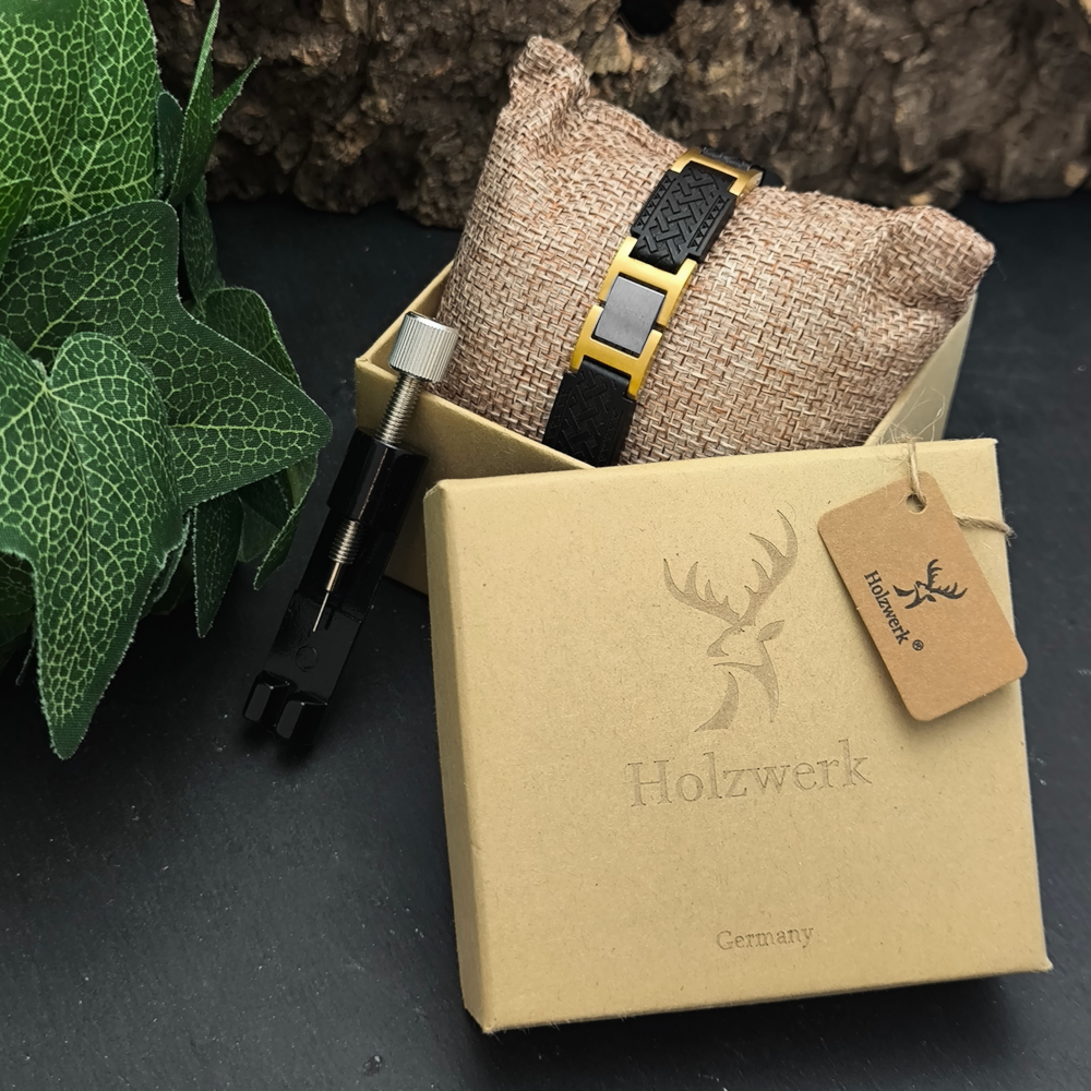 Holzwerk BALKSEE Armband aus Ebonyholz und Edelstahl in Gold und Schwarz in Holzwerk Verpackung