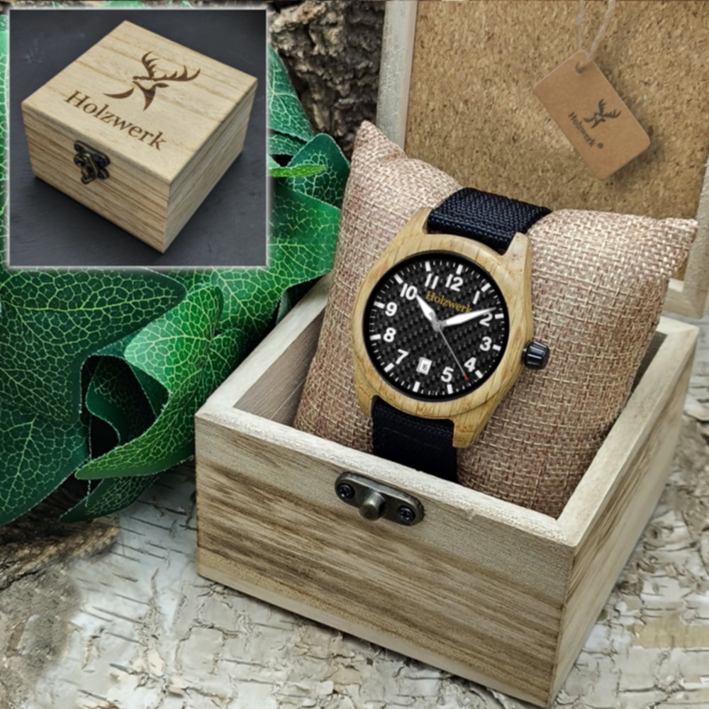 Holzwerk MAINAU Unisex Uhr aus Holz mit schwarzem Zifferblatt, Datum und Textil-Nylonarmband, Detailaufnahme der Holzwerk Verpackung