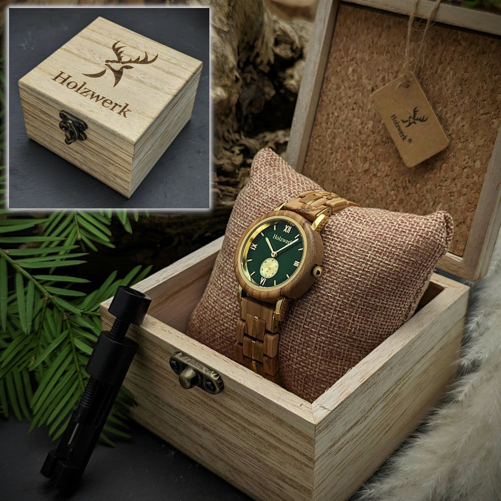 Holzwerk BUCHLOE Damen-Armbanduhr mit dunkelgrün-goldenem Zifferblatt und römischen Ziffern, in Holzwerk Uhrenbox