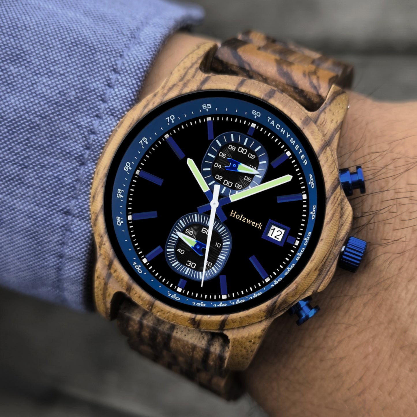 Holzwerk BOCHUM Holz Uhr Chronograph mit Datum, schwarz, blau, am Handgelenk