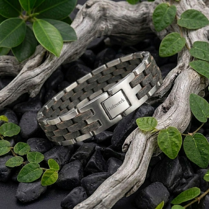 Holzwerk EDERSEE silber-graues Holz Armband aus Olivenholz und Edelstahl mit Gliederkonstruktion im Holzumgebung