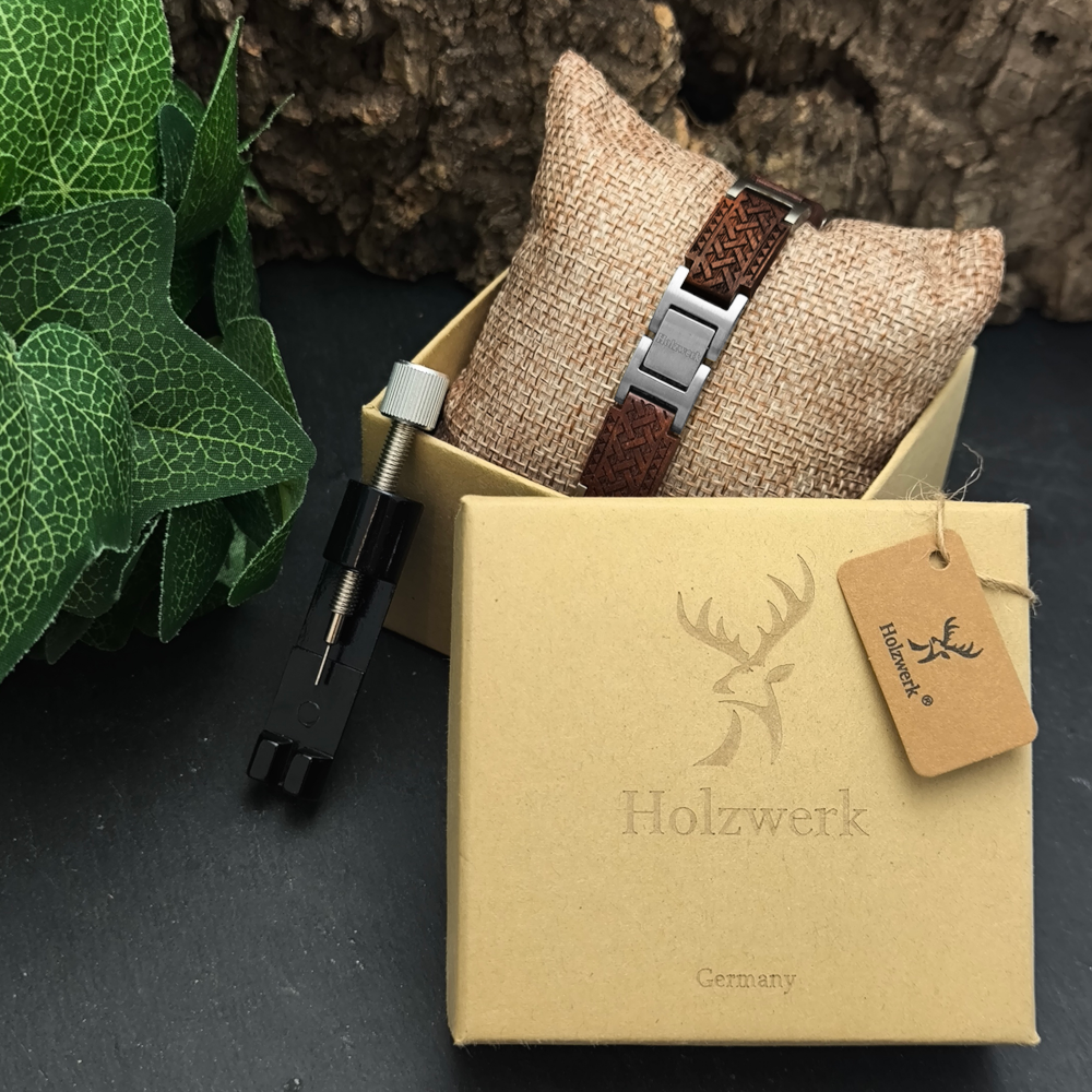 Holzwerk FENNSEE Armband aus Sandelholz und Edelstahl in Braun und Silber mit Gliederdesign in Holzwerk Verpackung