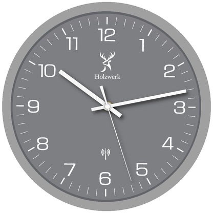 Holzwerk FRIEDBERG moderne Holz Funk Wanduhr ohne Tick-Geräusche, 30 cm Durchmesser mit grau, weißem Ziffernblatt, frontal