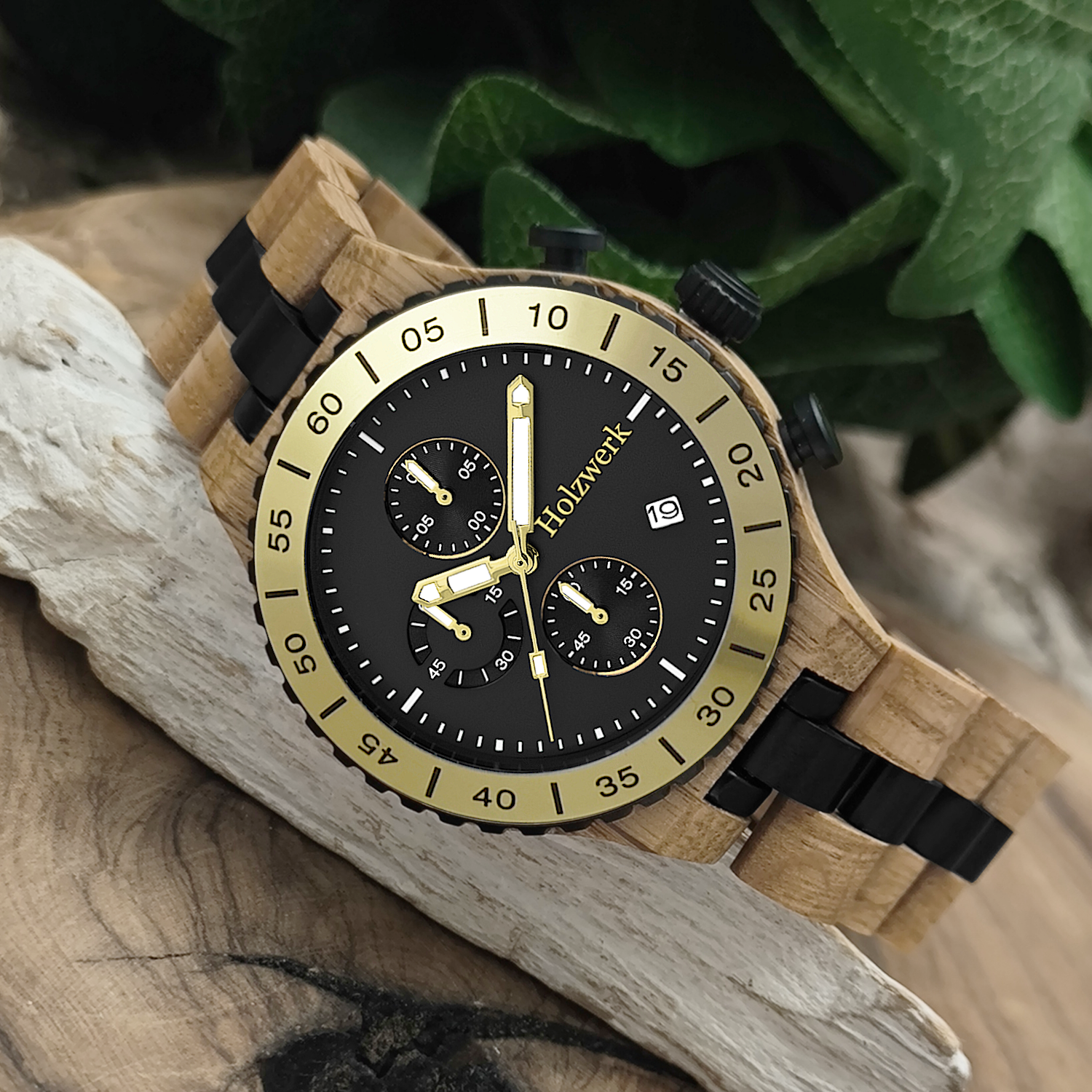 Holzwerk HAMELN Chronographen-Uhr aus Oliven-Holz mit Chronographen, Datums und schwarz-goldenem Ziffernblatt, Seitenlage