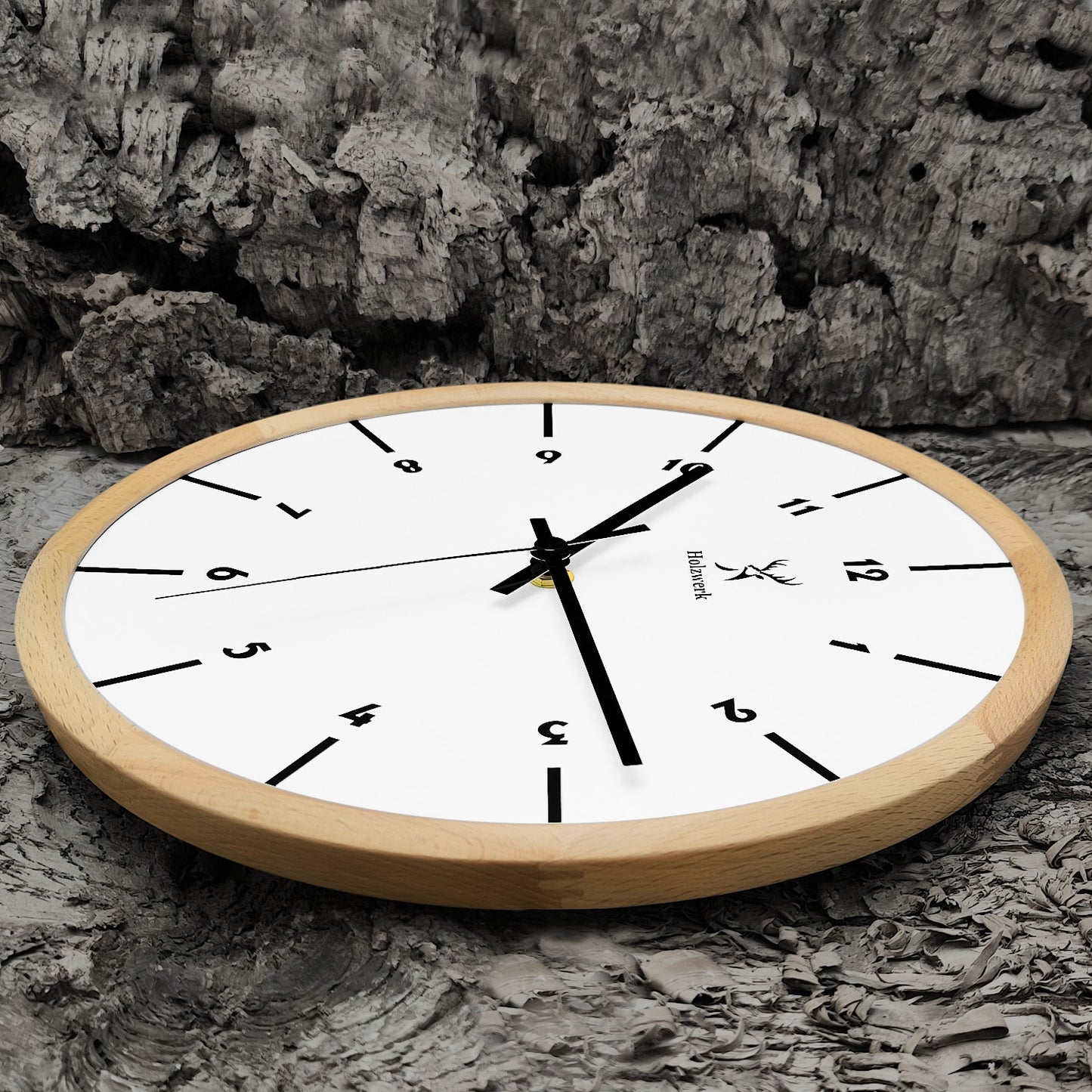 Holzwerk LÜNEBURG Holz Wanduhr groß, Wanduhr im skandinavischen Design, 32 cm Holz Quarz Wand-Uhr lautlos ohne Tick-Geräusche, beige, weiß, rechts liegend