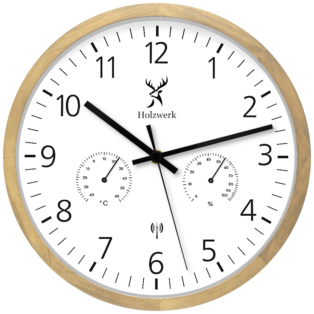 Holzwerk MEERSBURG 30 cm moderne Holz Funk Wanduhr mit weiß schwarzem Zifferblatt und integrierter Temperatur- und Luftfeuchtigkeitsanzeige, Frontal