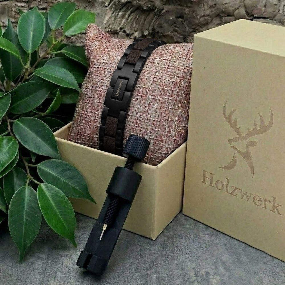 Holzwerk PARKSEE schwarzes Magnet Armband aus Ebonyholz und Edelstahl, in Holzwerk Uhrenbox