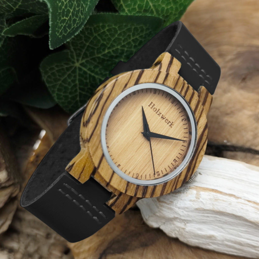 Holzwerk SINA BLACK Damenuhr aus Holz mit beigem Zifferblatt, schwarzem Lederarmband und analogem Quarzwerk, Seitenlage