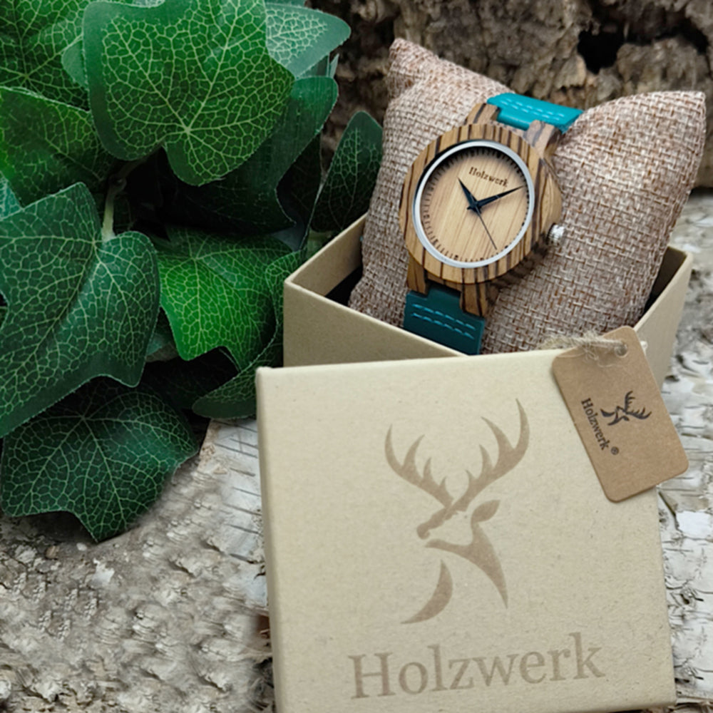 Holzwerk SINA BLUE Damen Quarzuhr aus Holz mit beigem Zifferblatt, blauem Lederarmband, Detailansicht der Holzwerk Verpackung