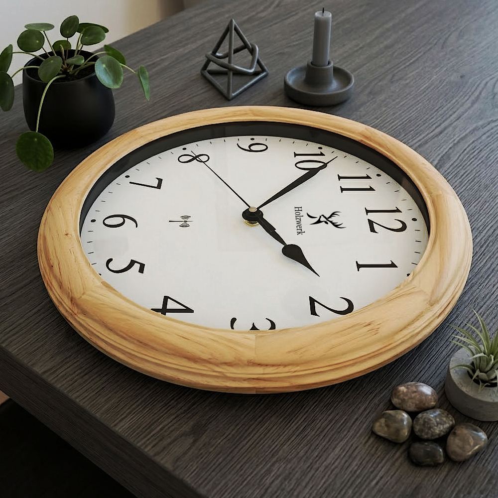 Holzwerk SONNEBERG (FUNK) 35 cm moderne Holz-Funk Wanduhr in Beige und Weiss aus Vollholz, Seitenansicht rechts