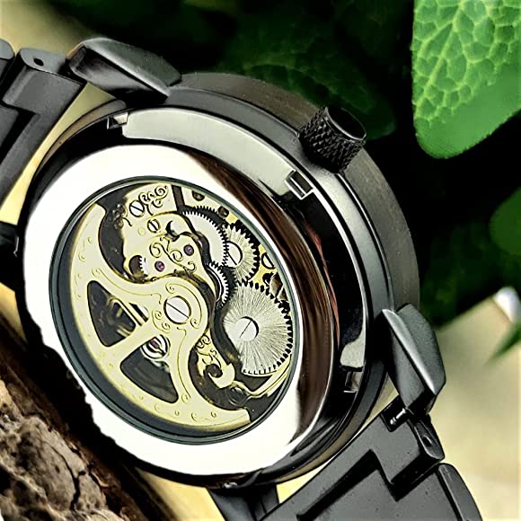 Holzwerk CHAM Automatik-Uhr in anthrazit-schwarz mit Holzring, weiß-hellblauem Ziffernblatt mit offener Unruhe, Detailansicht des Gehäusebodens