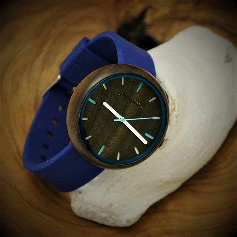 Holzwerk LAUBACH Damenuhr mit Holzgehäuse in Dunkelbraun sowie braunem Ziffernblatt und blauem Silikonarmband, Seitenlage rechts